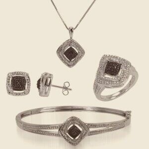 Beautiful Women's Silver Plated 1/4 CTW Diamonds Necklace, 4pcs